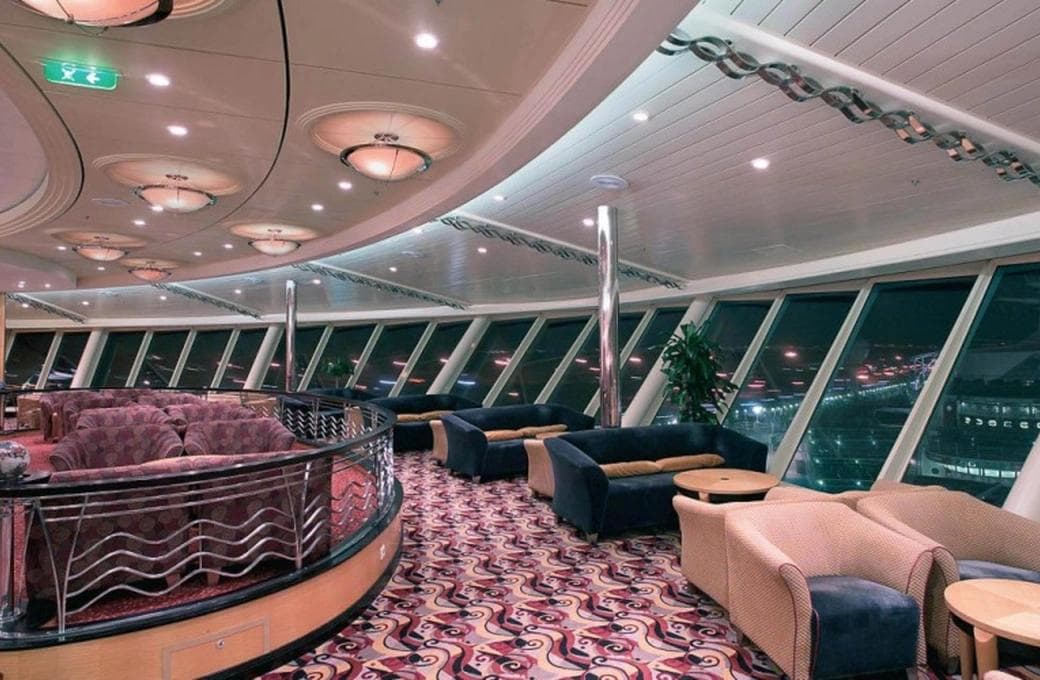 Лайнер Navigator Of The Seas, компании Royal Caribbean International. Фото 1