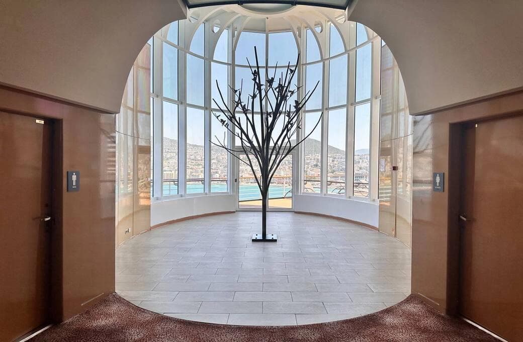 Лайнер Celebrity Infinity, компании Celebrity Cruises. Фото 1