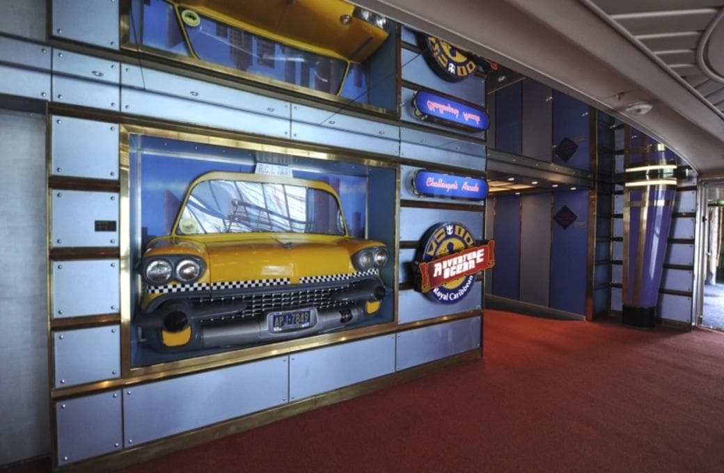 Лайнер Mariner Of The Seas, компании Royal Caribbean International. Фото 1