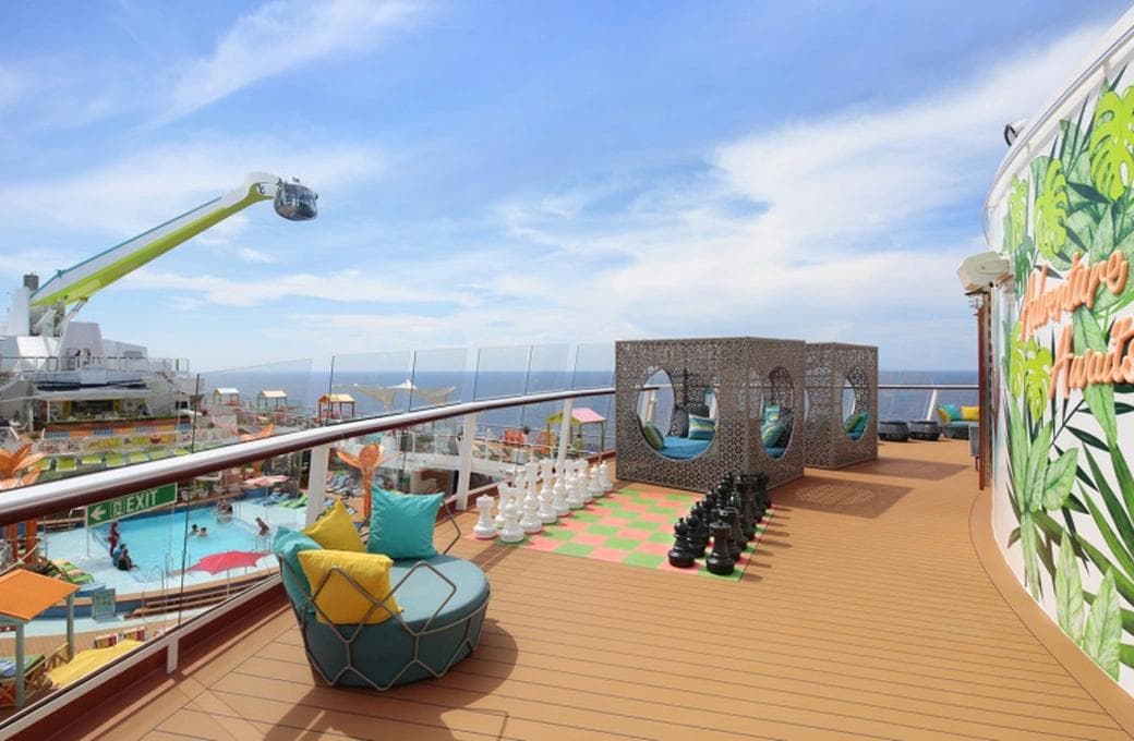 Лайнер Odyssey Of The Seas, компании Royal Caribbean International. Фото 1