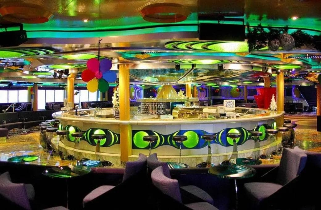 Лайнер Costa Serena, компании Costa Cruises. Фото 1