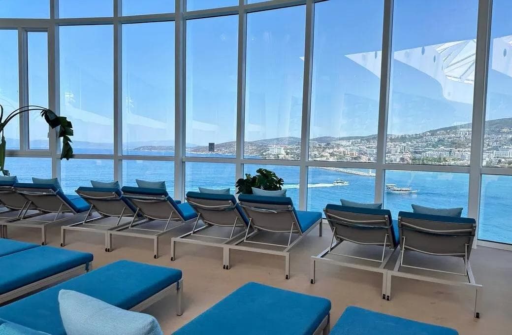 Лайнер Celebrity Ascent, компании Celebrity Cruises. Фото 1