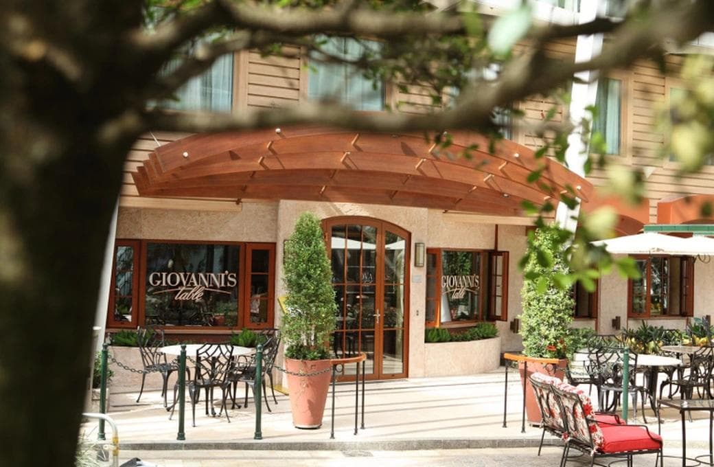 Лайнер Oasis Of The Seas, компании Royal Caribbean International. Фото 1