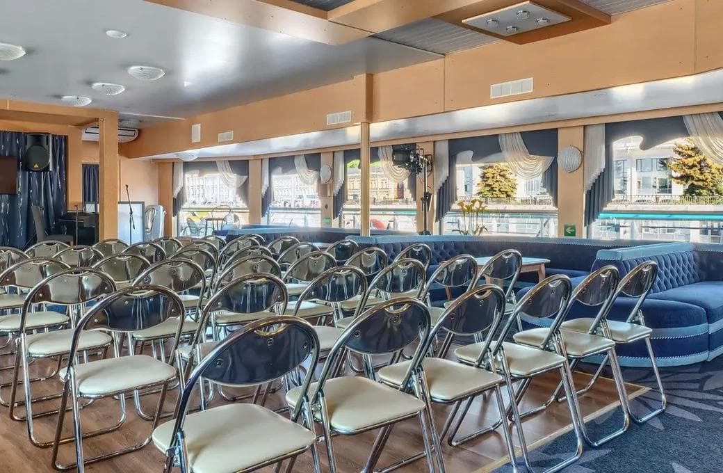 Лайнер Зосима Шашков, компании ВодоходЪ. Фото 1