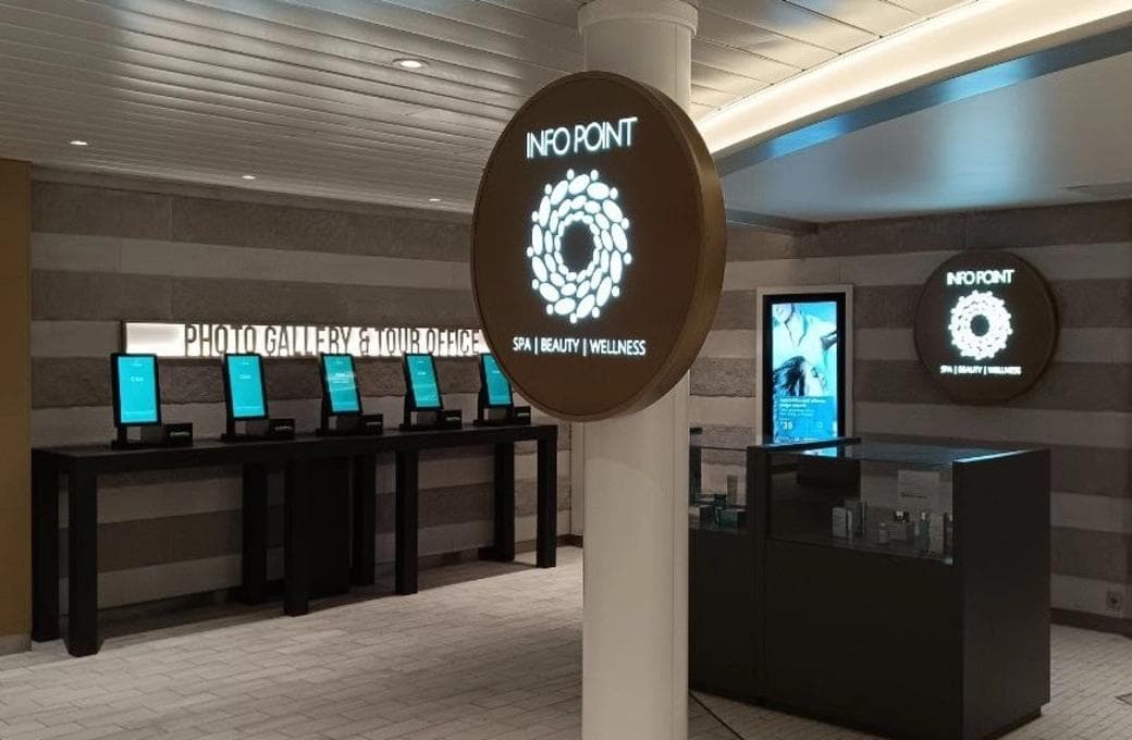 Лайнер Costa Smeralda, компании Costa Cruises. Фото 1