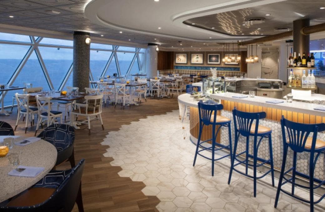 Лайнер Icon Of The Seas New Ship 2024, компании Royal Caribbean International. Фото 1