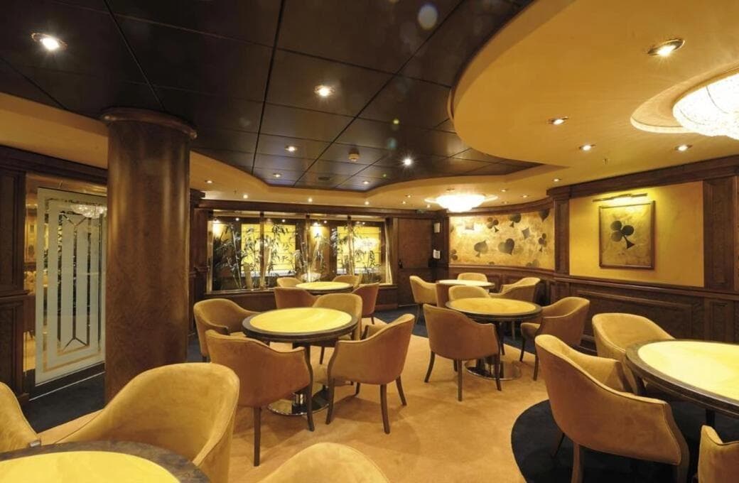 Лайнер MSC Poesia, компании MSC Crociere. Фото 1