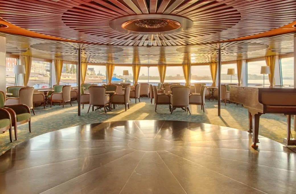 Лайнер Лев Толстой, компании ВодоходЪ. Фото 1