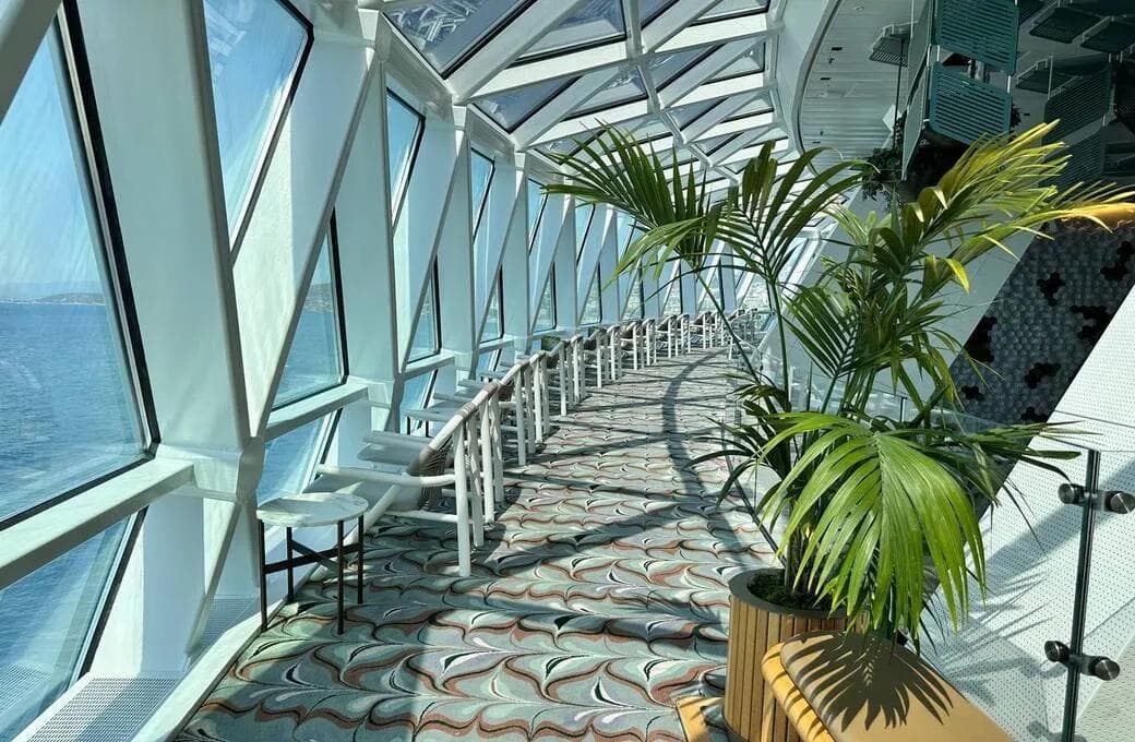 Лайнер Celebrity Ascent, компании Celebrity Cruises. Фото 1