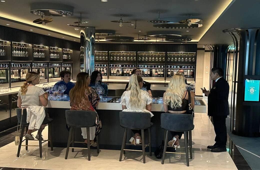 Лайнер MSC Euribia, компании MSC Crociere. Фото 1