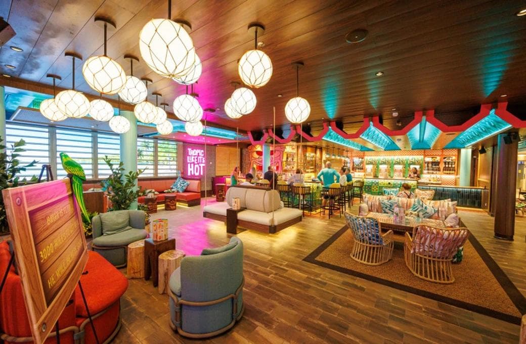 Лайнер Utopia Of The Seas New Ship 2024, компании Royal Caribbean International. Фото 1