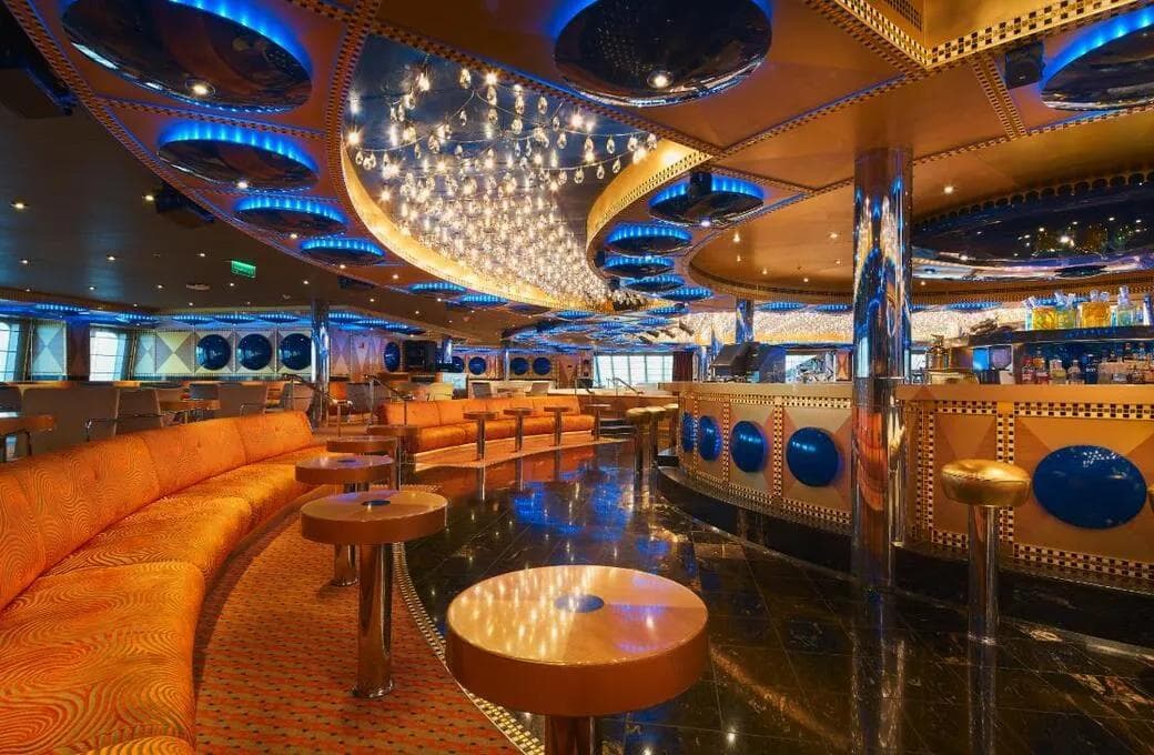 Лайнер Costa Favolosa, компании Costa Cruises. Фото 1